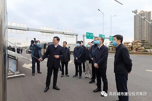 吳曉軍深入昌南大道快速路、洪都大道快速路項目現(xiàn)場調(diào)研指導